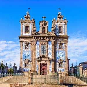 Suba no ônibus turístico de dois andares em Porto, Portugal – Descubra atrações, monumentos e locais secretos com o tour hop-on hop-off em 2026